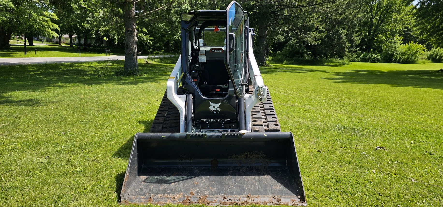 Bobcat T66 front view